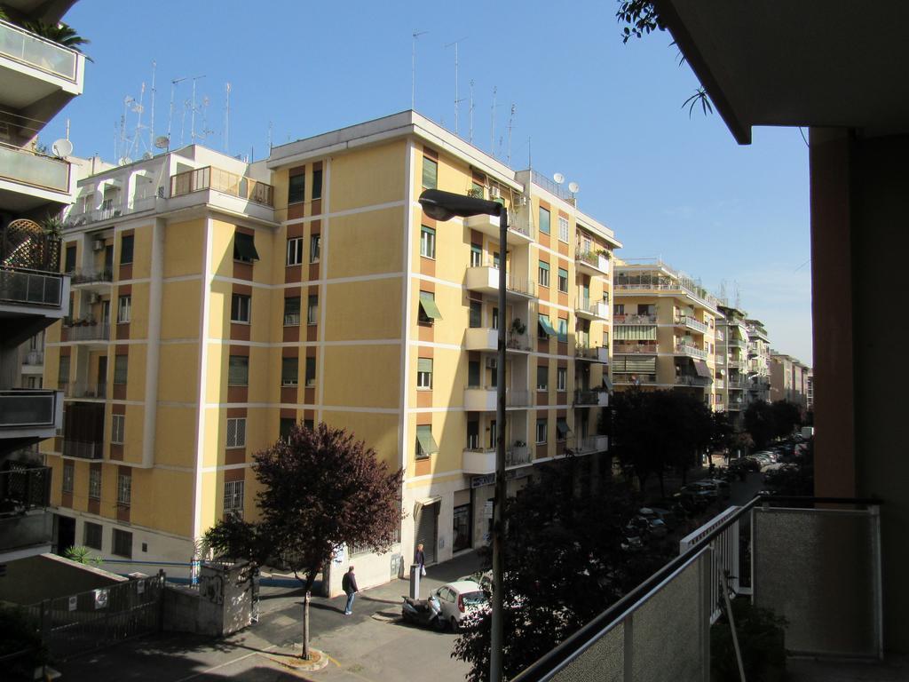 Pianeta Roma 127 Bed & Breakfast Luaran gambar