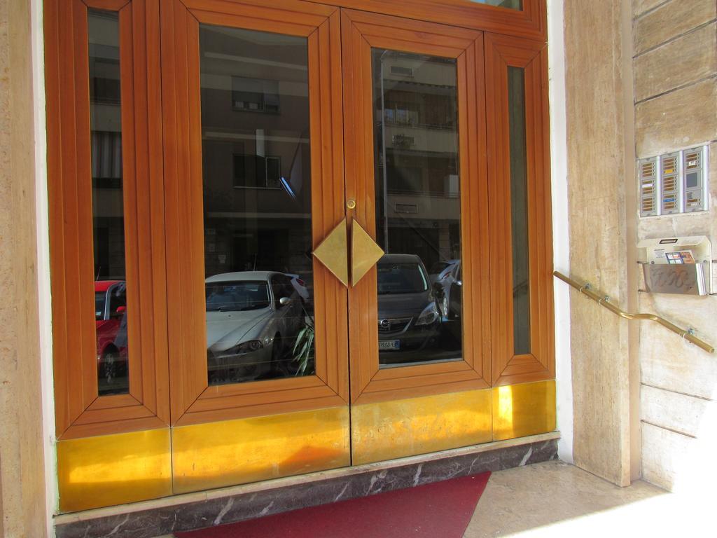 Pianeta Roma 127 Bed & Breakfast Luaran gambar